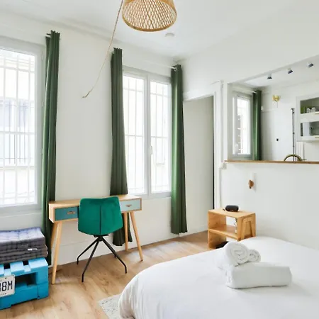 Cosy Near Montmartre *